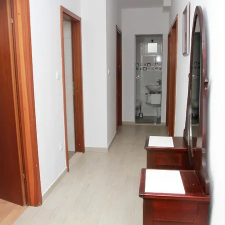 Apartments With Parking Space Trogir - 11316 * Trogir
