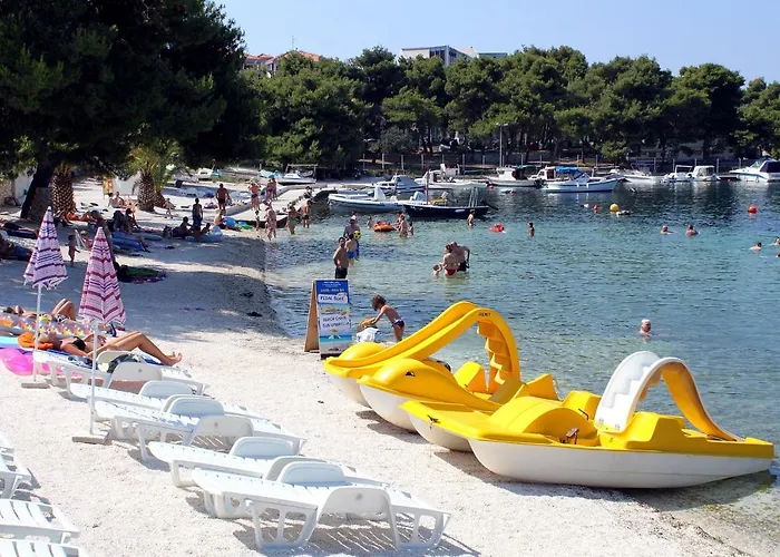 Apartments With Parking Space Trogir - 11316 Apartman *