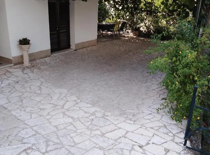 Apartments With Parking Space Trogir - 11316 Apartment *