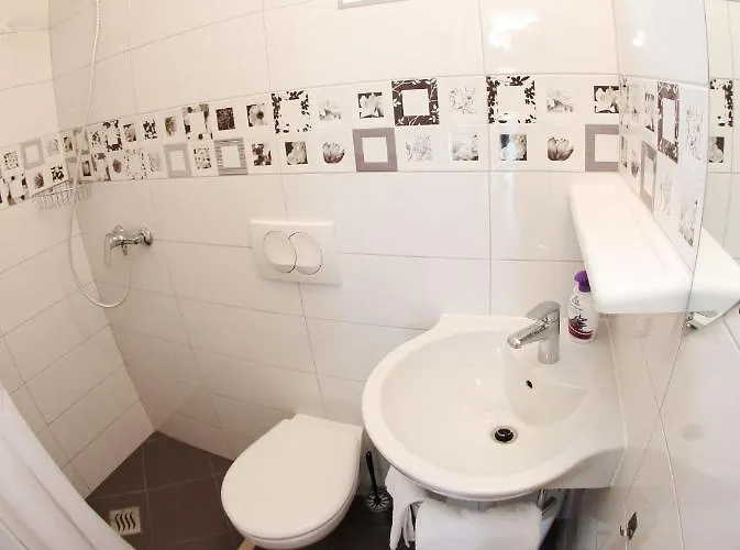 Apartments With Parking Space Trogir - 11316 Apartman